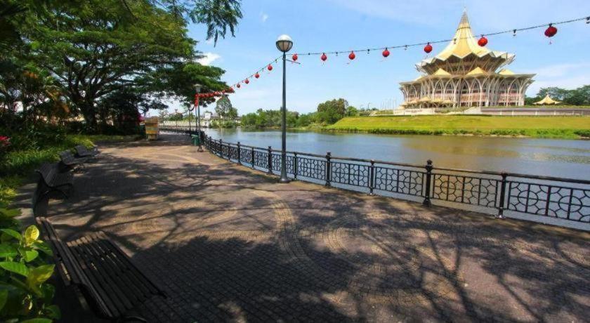 Zotel Business & Leisure Hotel Kuching Exterior photo